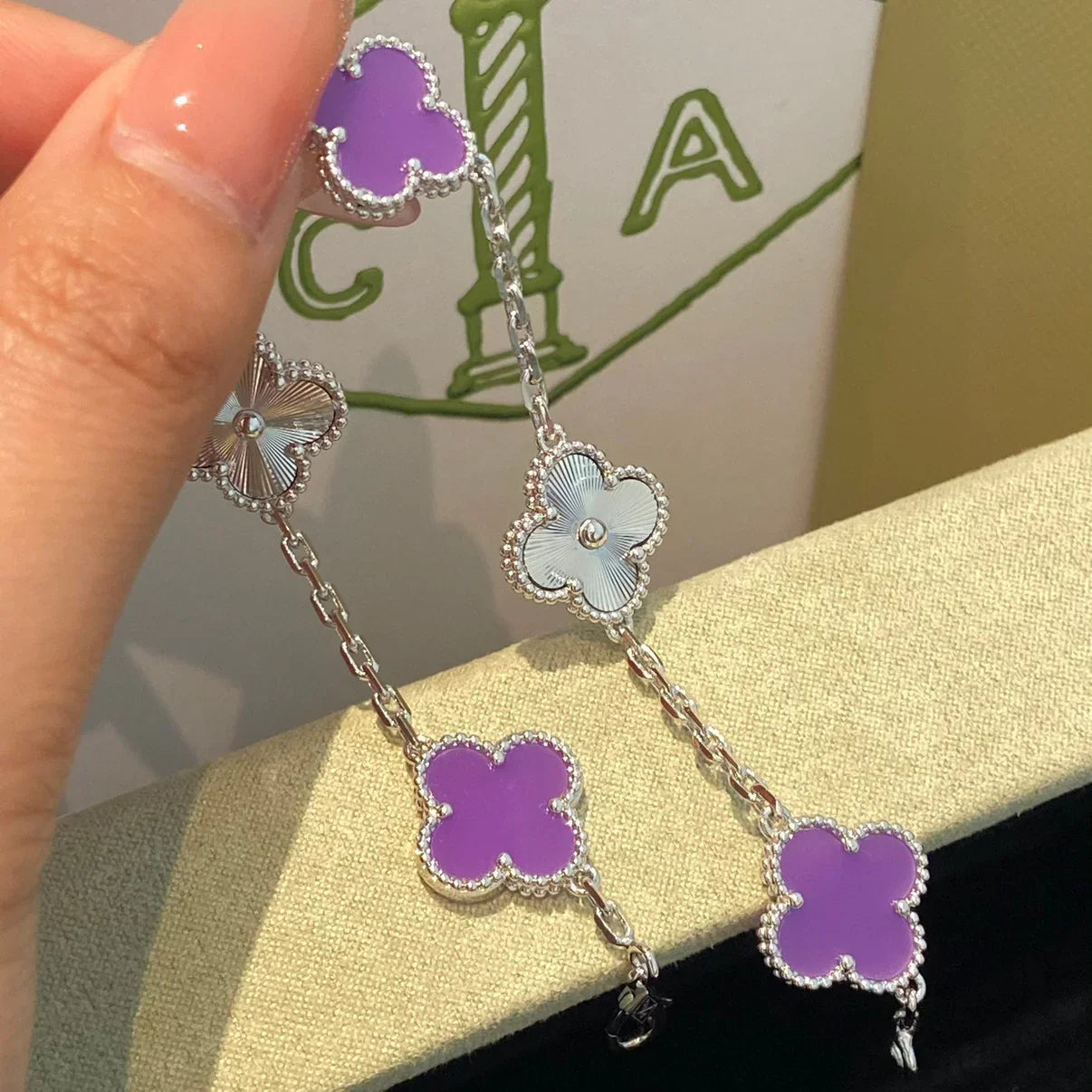 [Everoly JW]  CLOVER 5 MOTIF VIOLET BRACELET COLLECTION