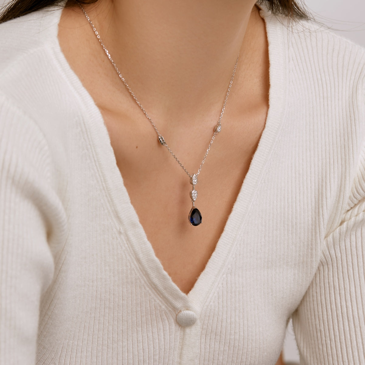 [Everoly JW]Dazzling Pear Cut Necklace