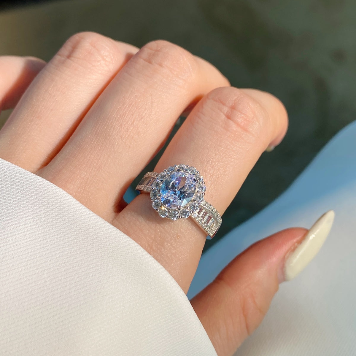 [Everoly JW]1.5 Carat Dazzling Charming Oval Cut Banquet Ring