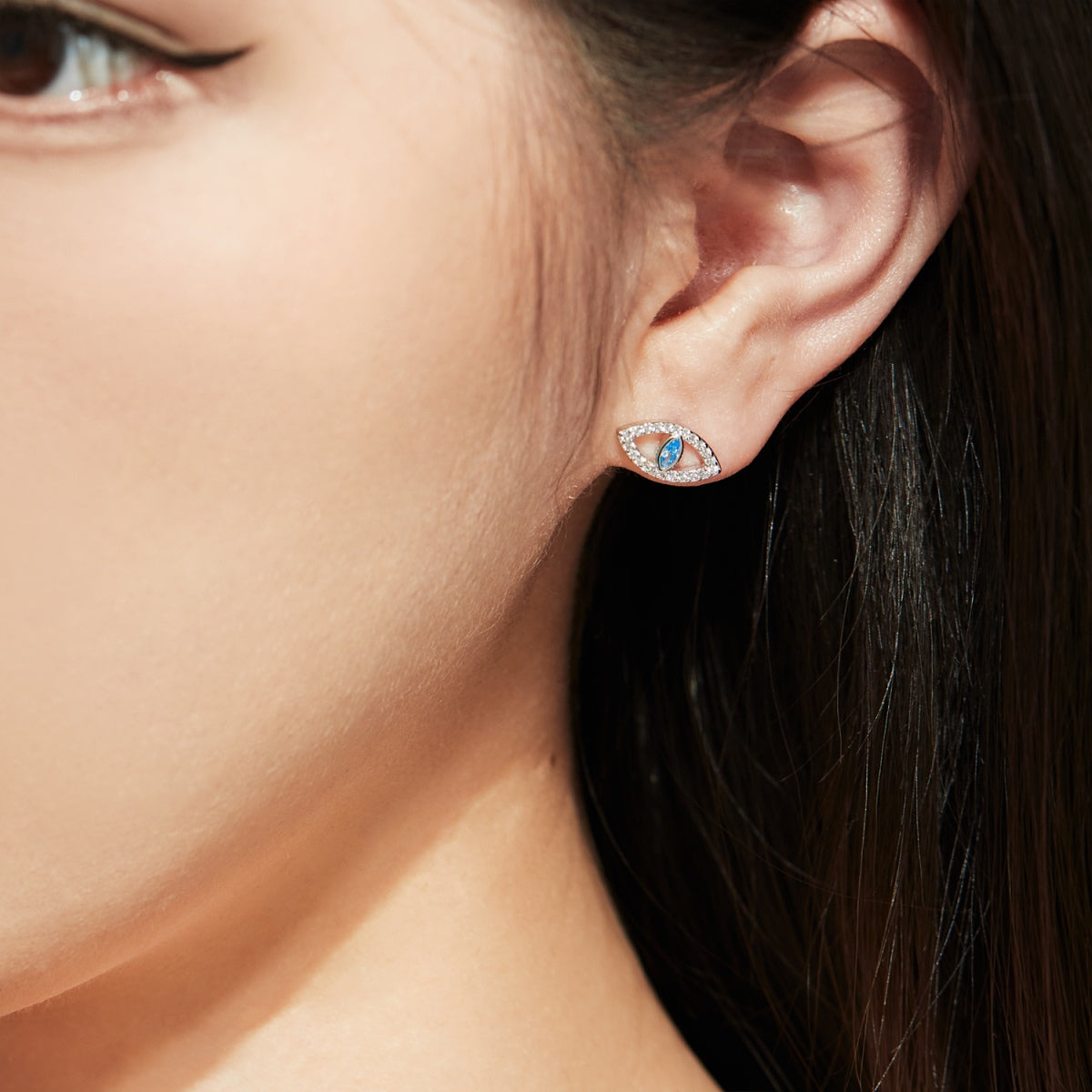 [Everoly JW]Blue Devil Eyes Hollow Stud Earrings