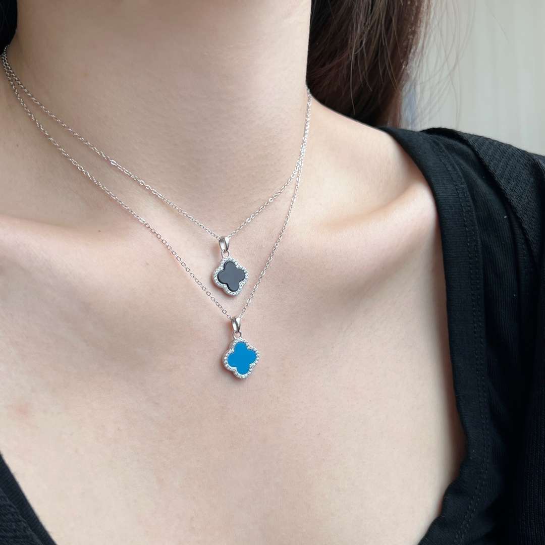 [Everoly JW]Dainty Flower Shape Necklace