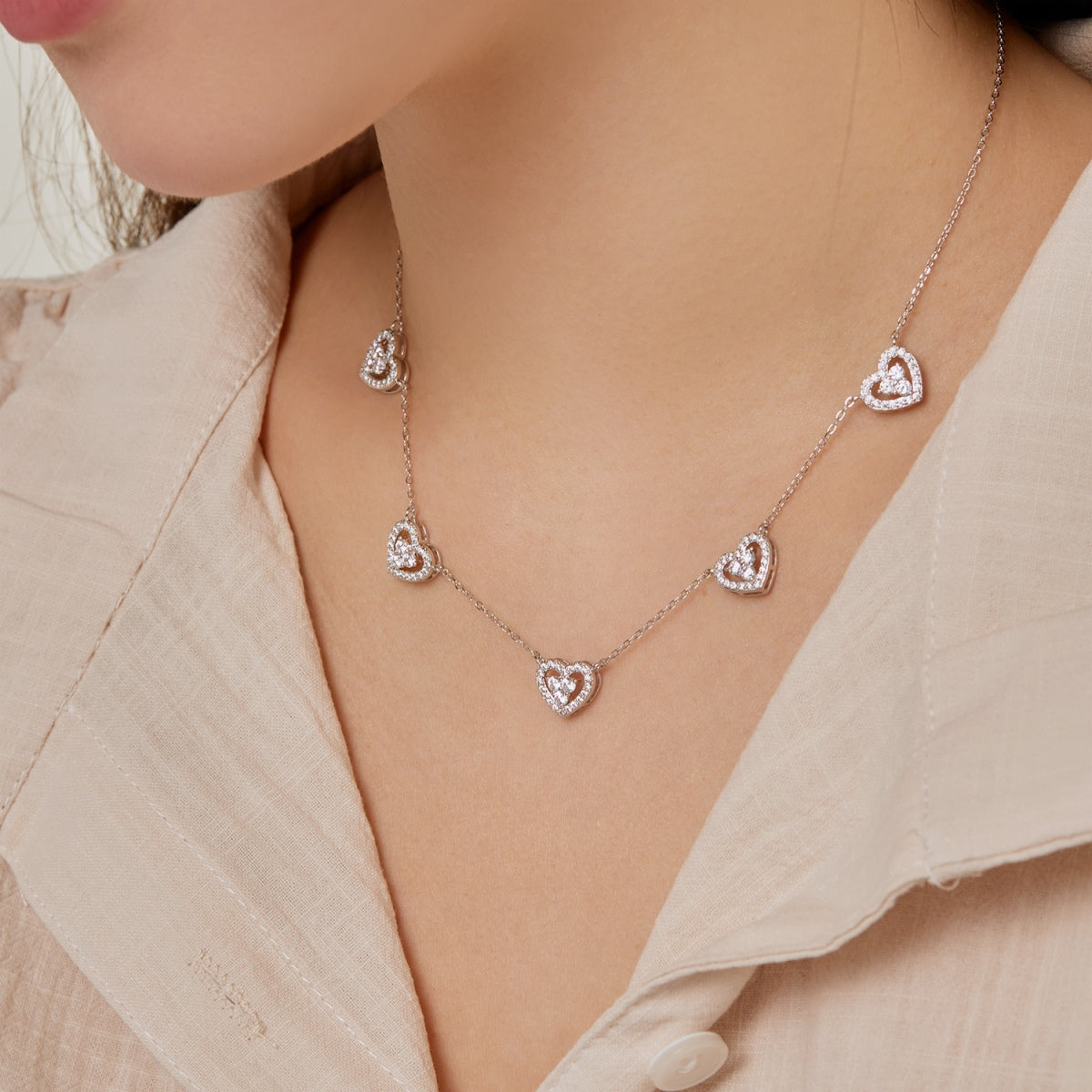 [Everoly JW]Sparkling Five Heart Necklace