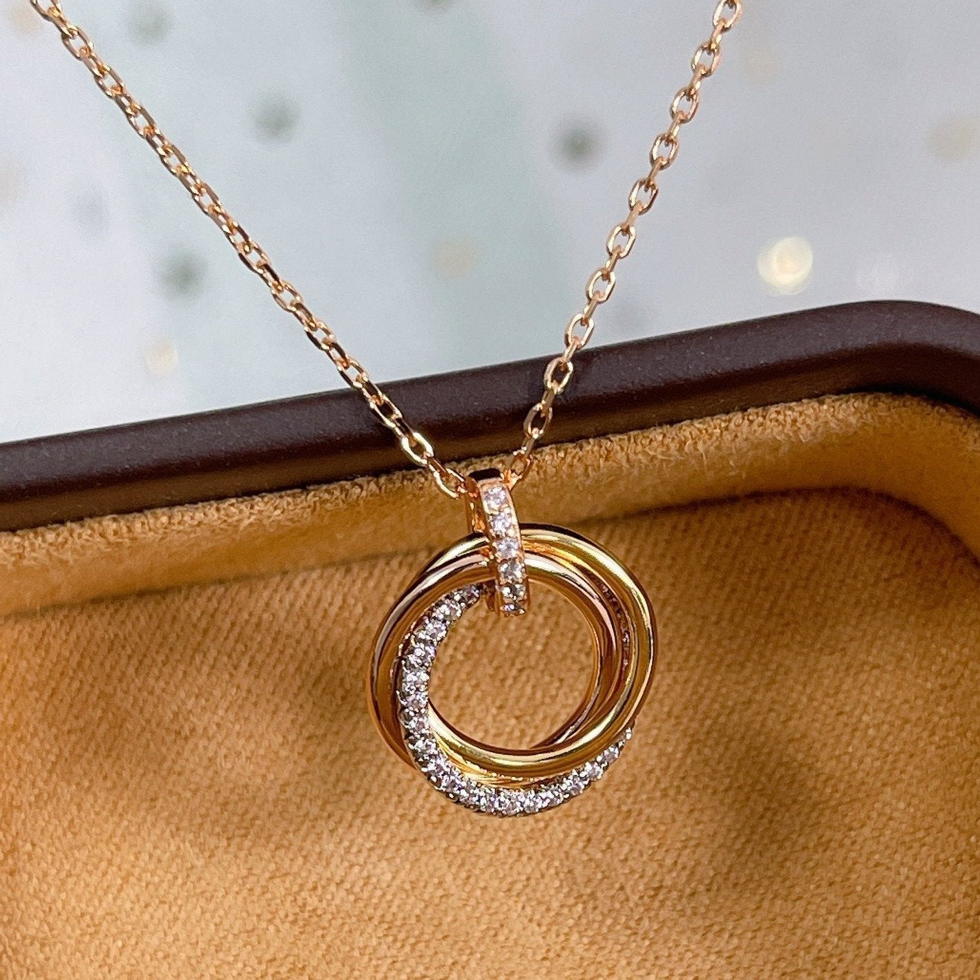 [Everoly JW]TRINITY NECKLACE SILVER GOLD PINK GOLD DIAMONDS