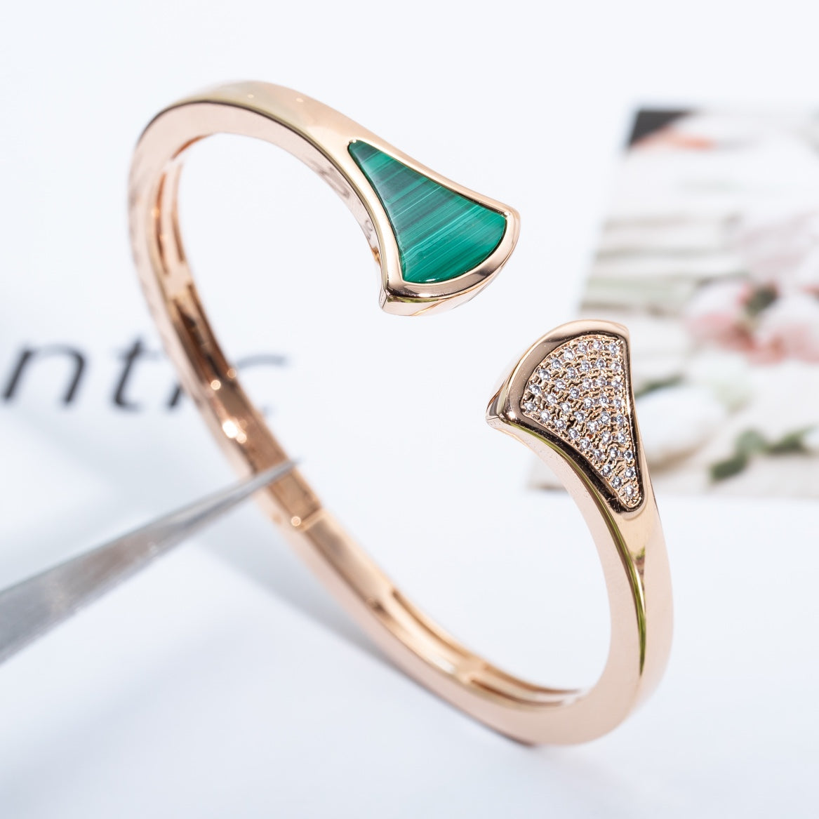 [Everoly JW]DREAM BRACELET OPEN MALACHITE PINK GOLD