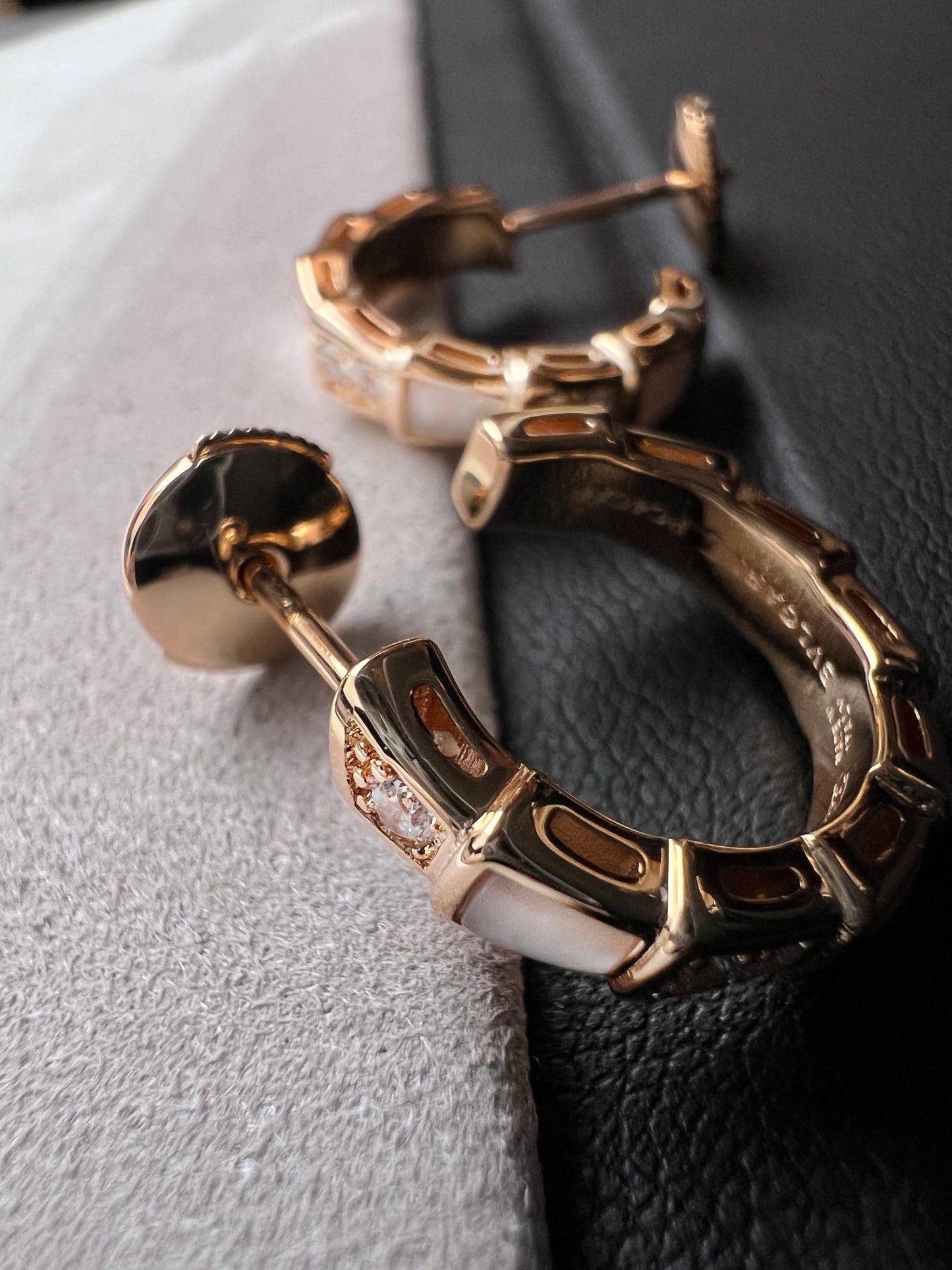 [Everoly JW]SERPENTI MOP ROSA GOLD OHRRINGE