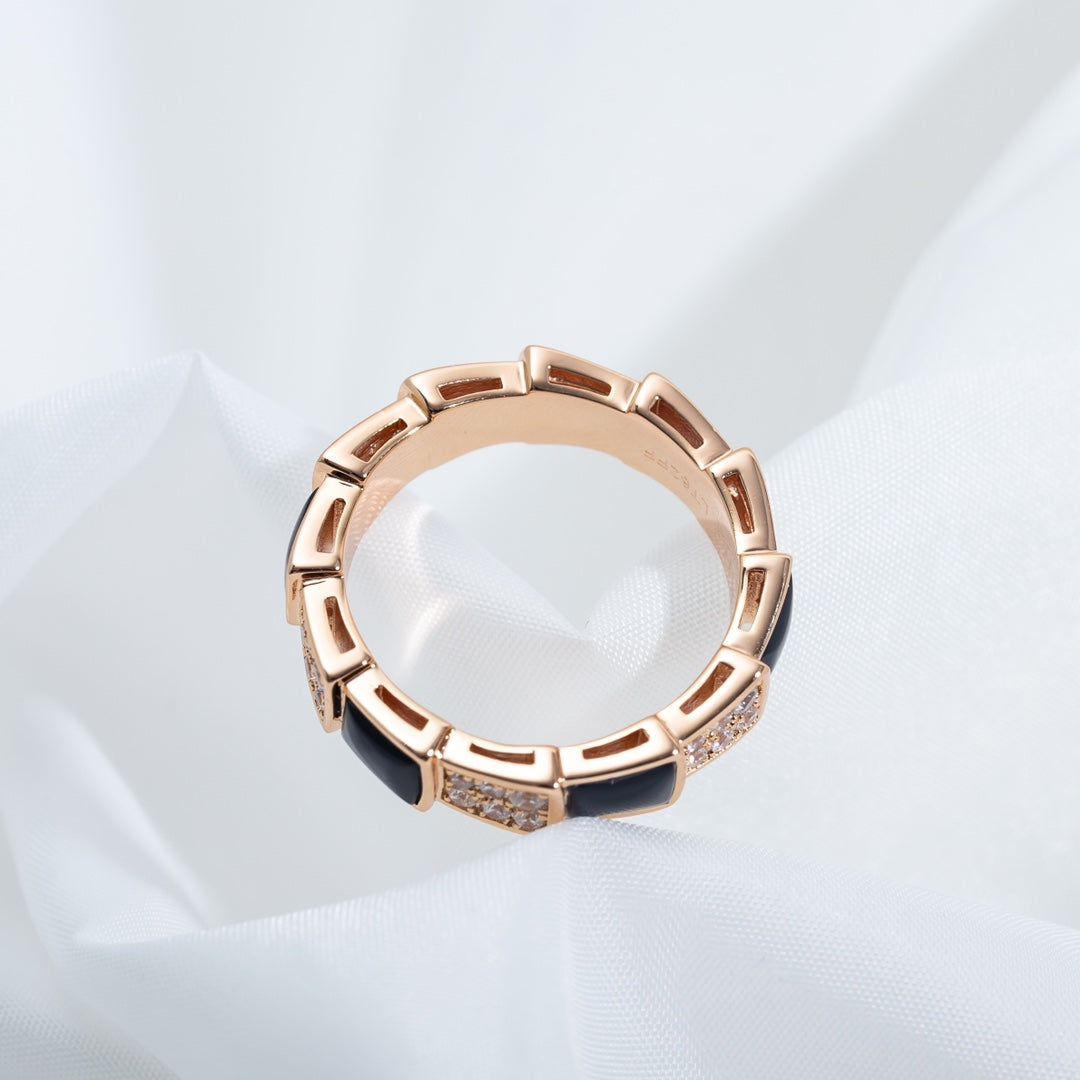 [Everoly JW]SERPENTI RING PINK GOLD BLACK MOP DIAMOND PAVED 4MM