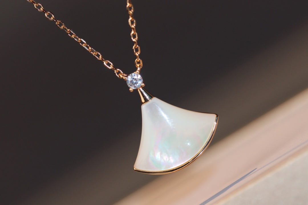 [Everoly JW]DREAM NECKLACE WHITE MOP PINK GOLD 1 DIAMOND
