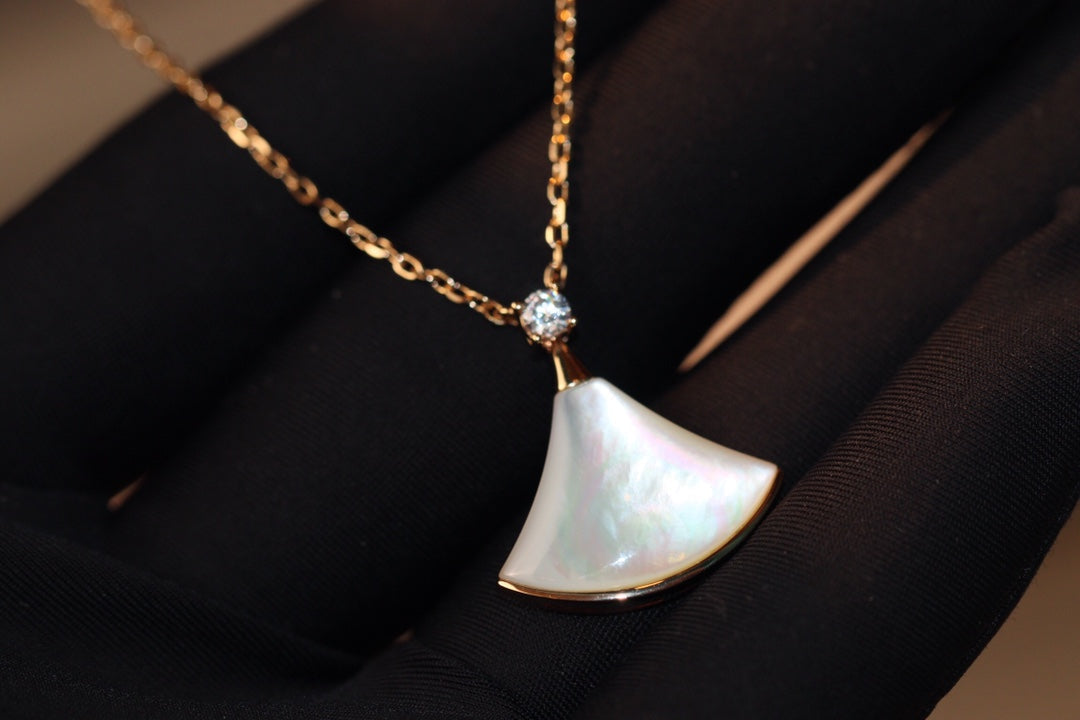 [Everoly JW]DREAM NECKLACE WHITE MOP PINK GOLD 1 DIAMOND