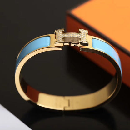 [Everoly JW]H CLOUD BLUE ARMBAND GOLD DIAMANT