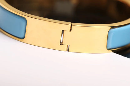 [Everoly JW]H CLOUD BLUE ARMBAND GOLD DIAMANT