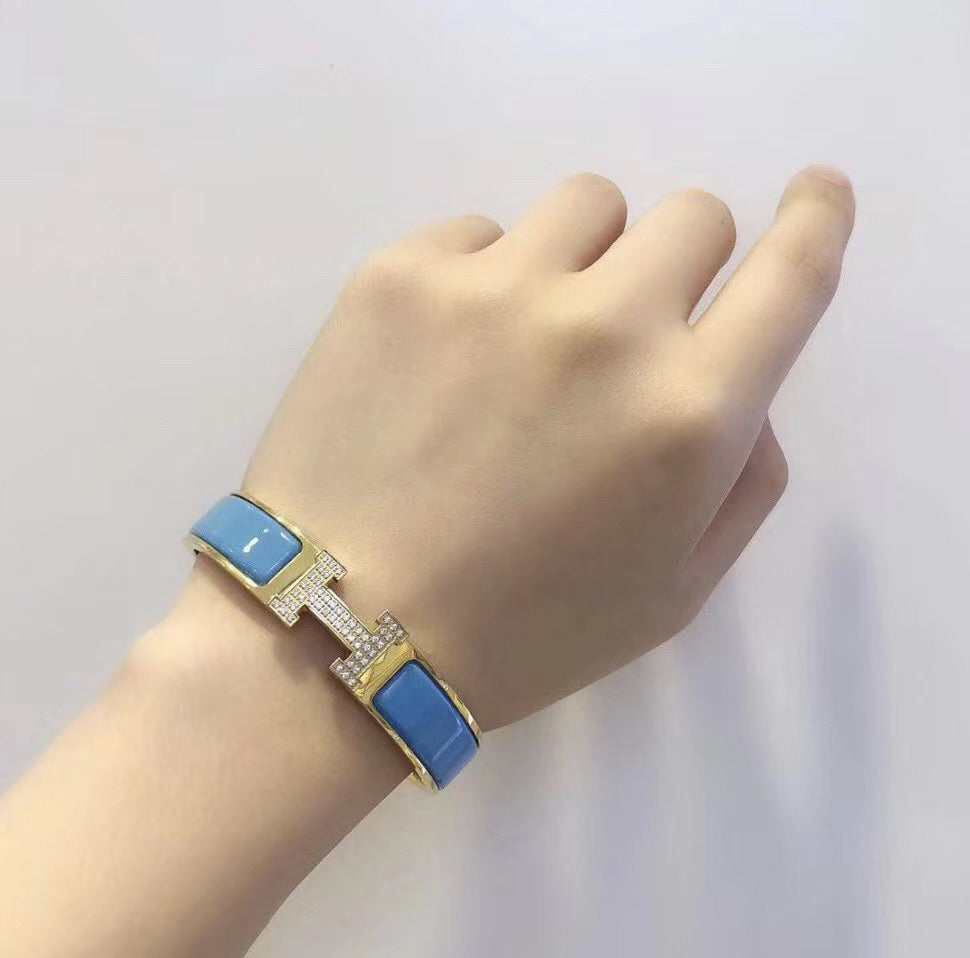[Everoly JW]H CLOUD BLUE ARMBAND GOLD DIAMANT