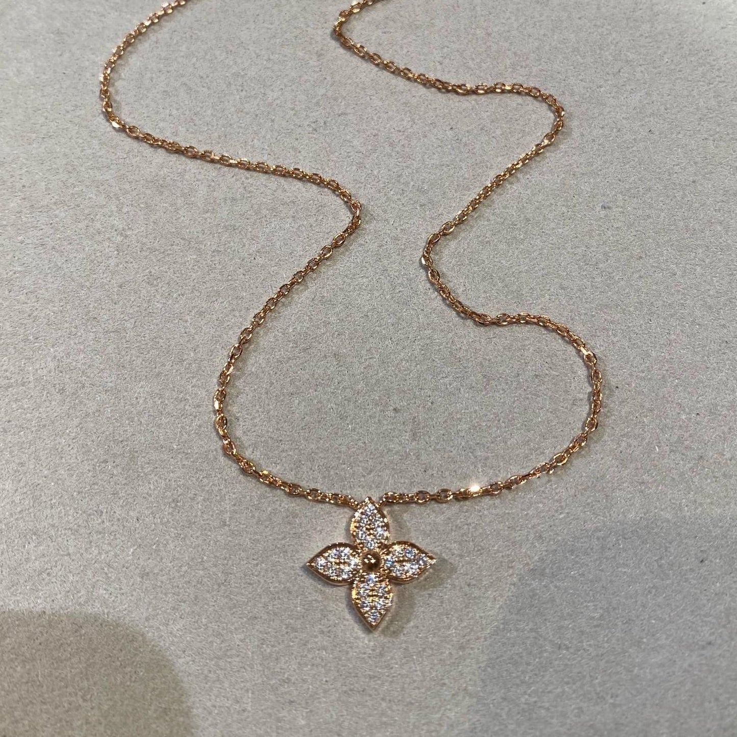 [Everoly JW]STAR DIAMOND NECKALCE