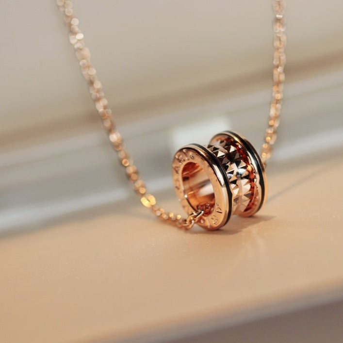 [Everoly JW]ZERO 1 ROCK PEDANT PINK GOLD BLACK NECKLACE