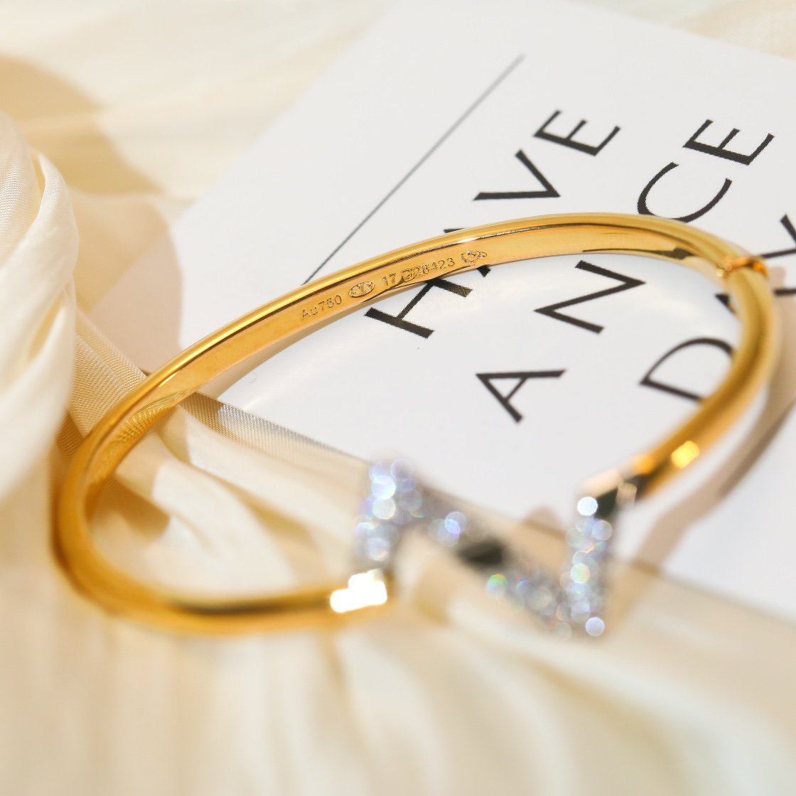 [Everoly JW]VOLTE UPSITEN DOWN GOLD DIAMANT ARMBAND