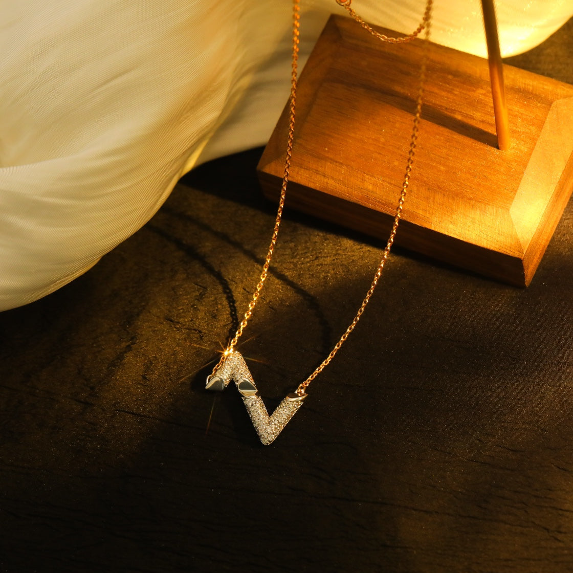 [Everoly JW]VOLT SILVER DIAMOND PEDANT NECKLACE