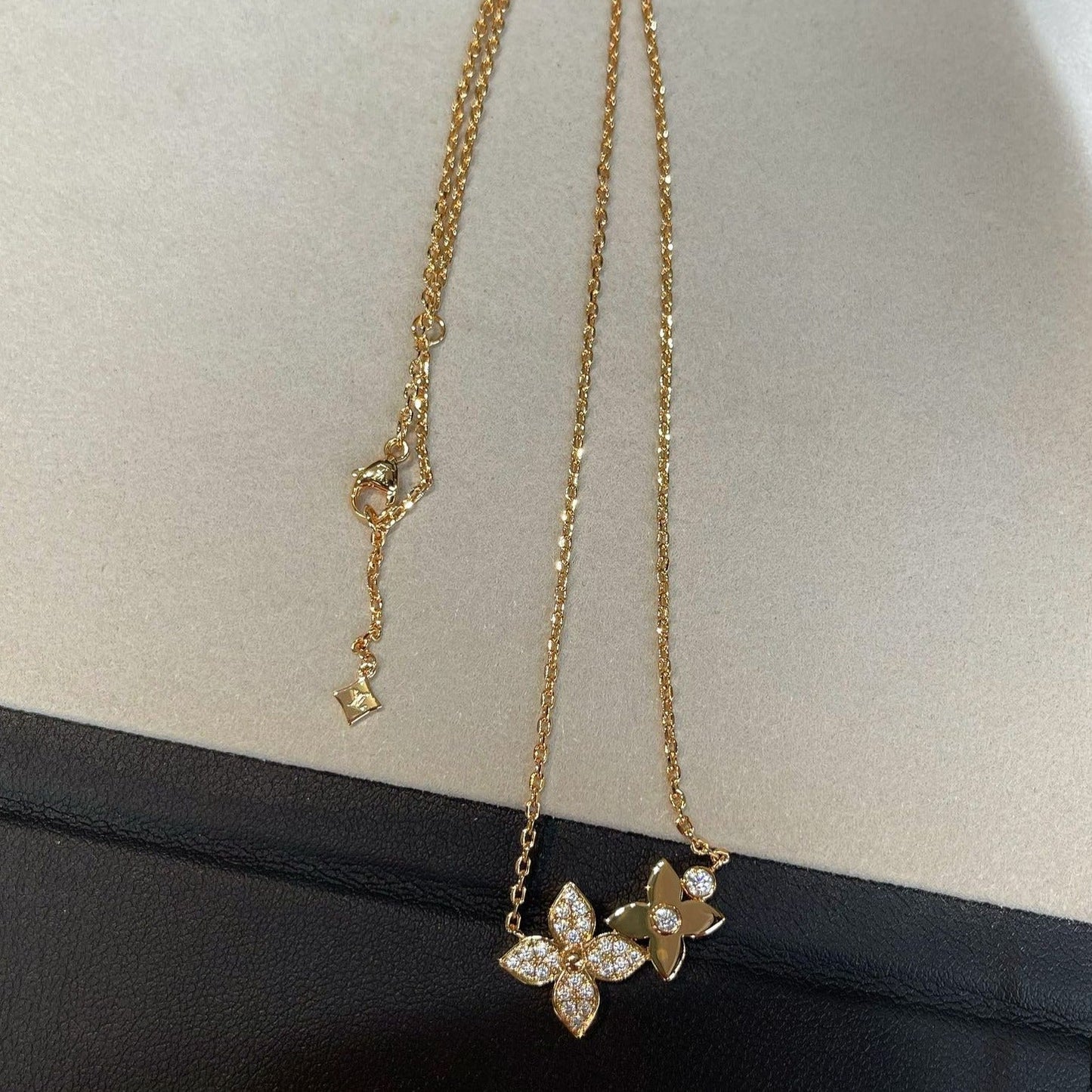 [Everoly JW]STAR BLOSSOM NECKLACE PINK GOLD DIAMONDS