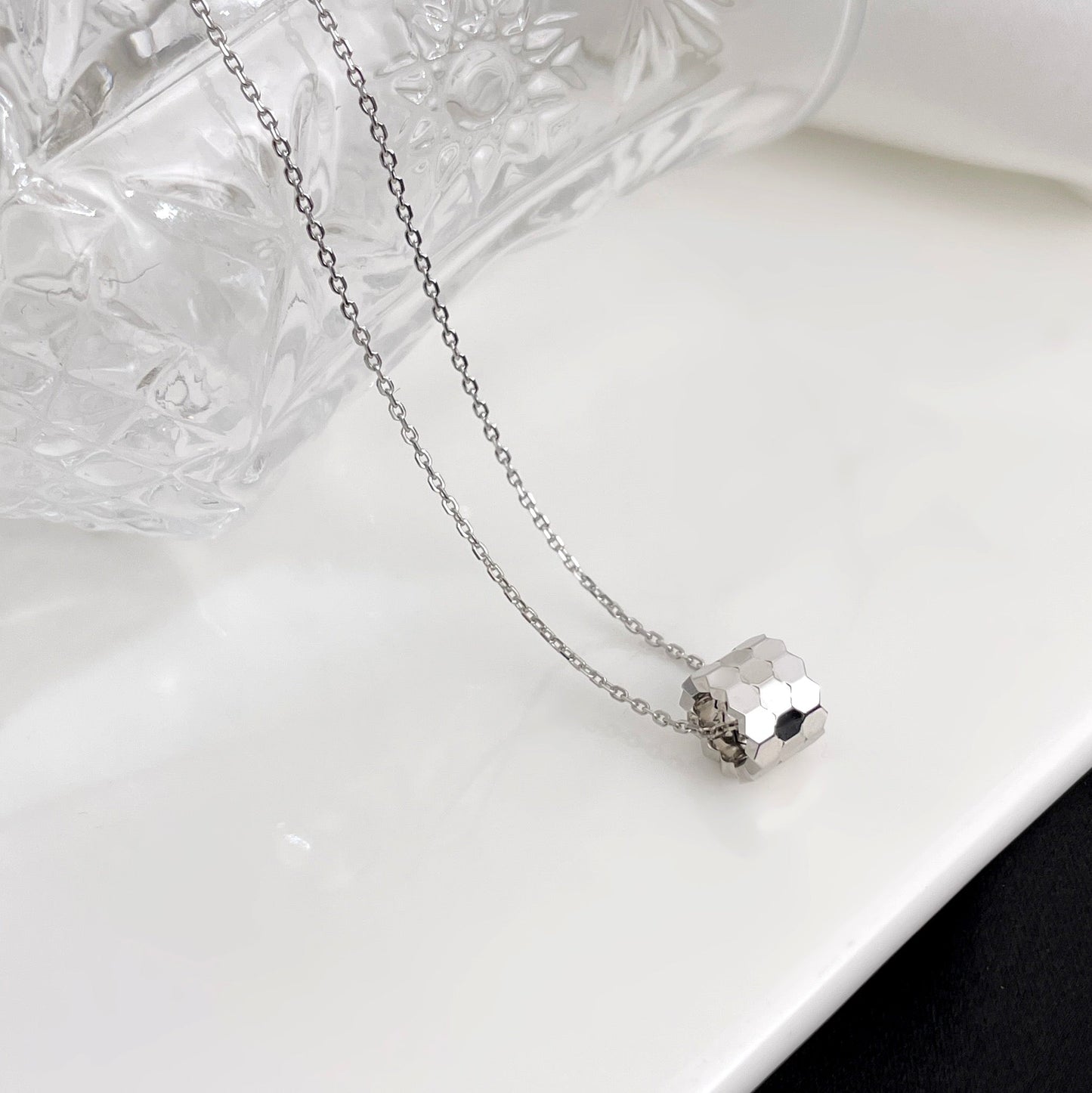 [Everoly JW]BEE MINI NECKLACE
