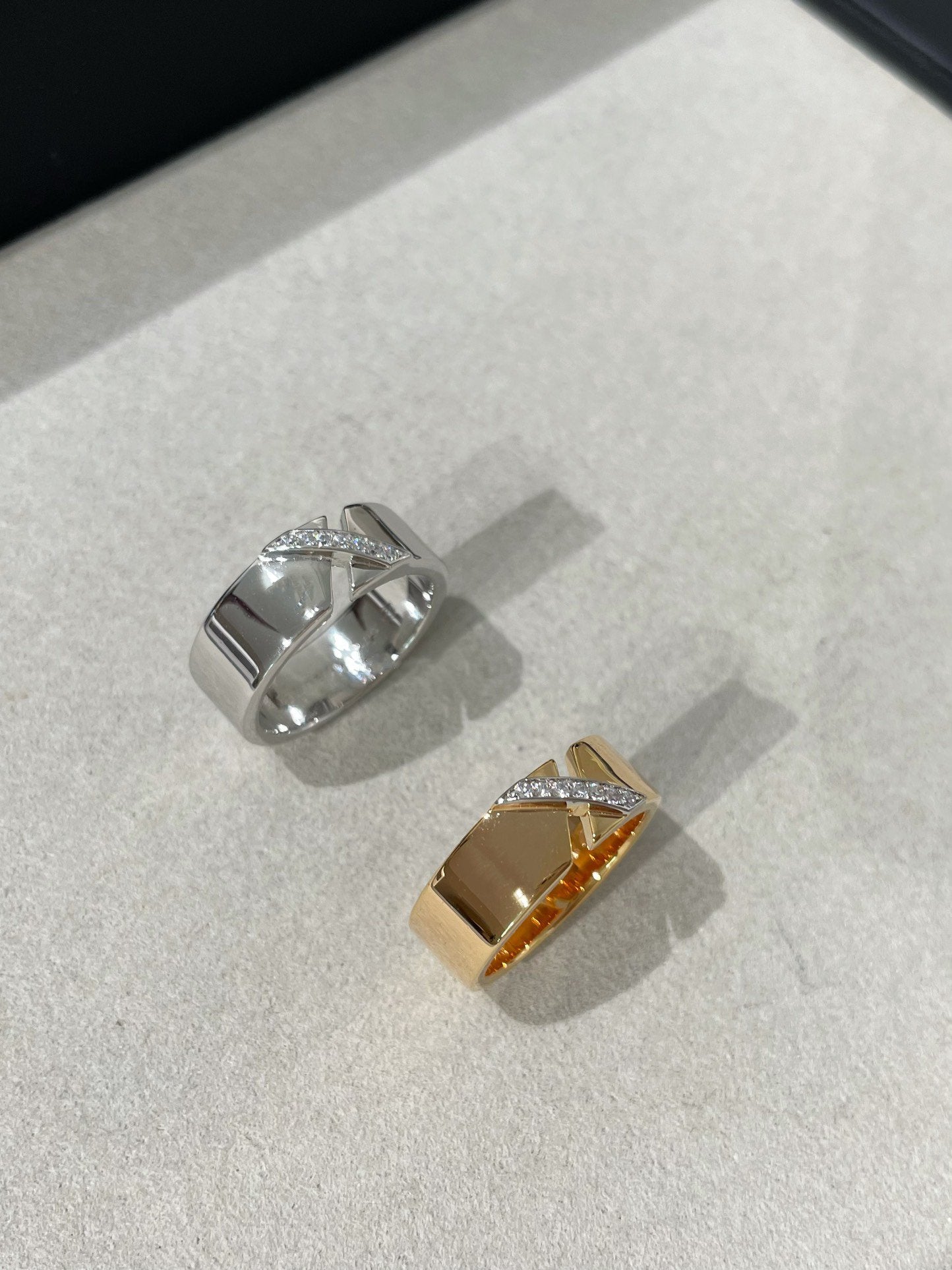 [Everoly JW]LIENS EVIDENCE DIAMOND RING