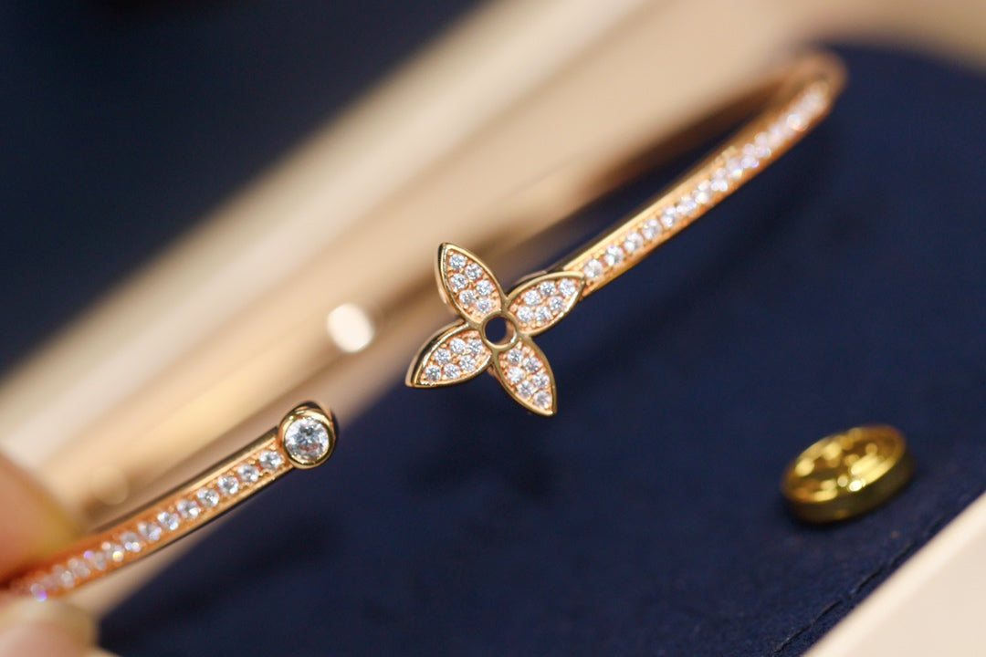 [Everoly JW]IDYLLE PINK GOLD OPEN BRACELET DIAMOND PAVED