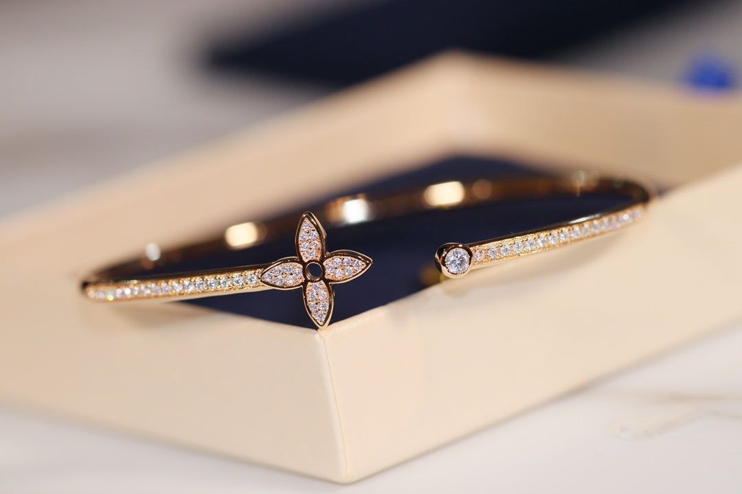 [Everoly JW]IDYLLE GOLD OPEN BRACELET DIAMOND PAVED