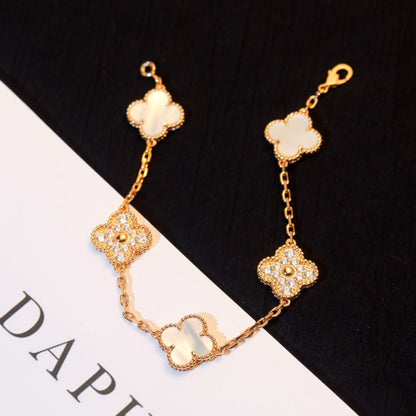[Everoly JW]CLOVER BRACELET 5 MOTIF WHITE MOP DIAMOND