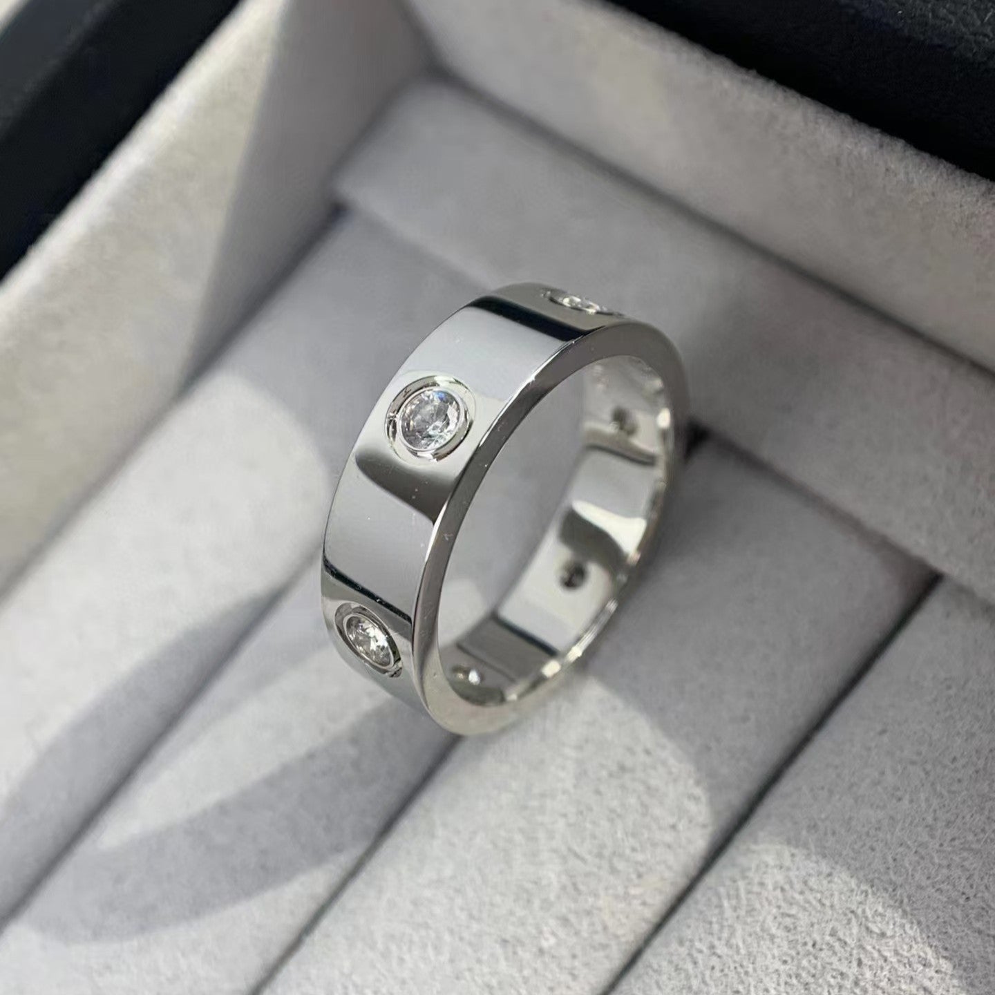 [Everoly JW]LOVE RING 5.5MM 6 DIAMONDS SILVER