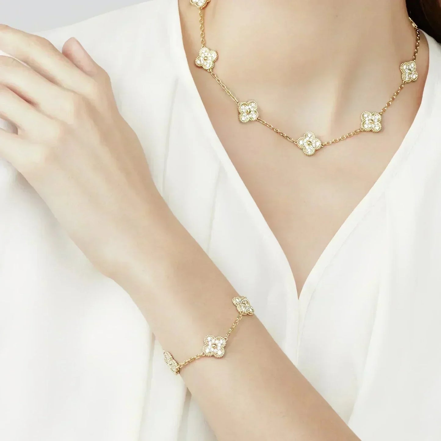 [Everoly JW]  CLOVER 5 MOTIF FULL DIAMOND BRACELET COLLECTION