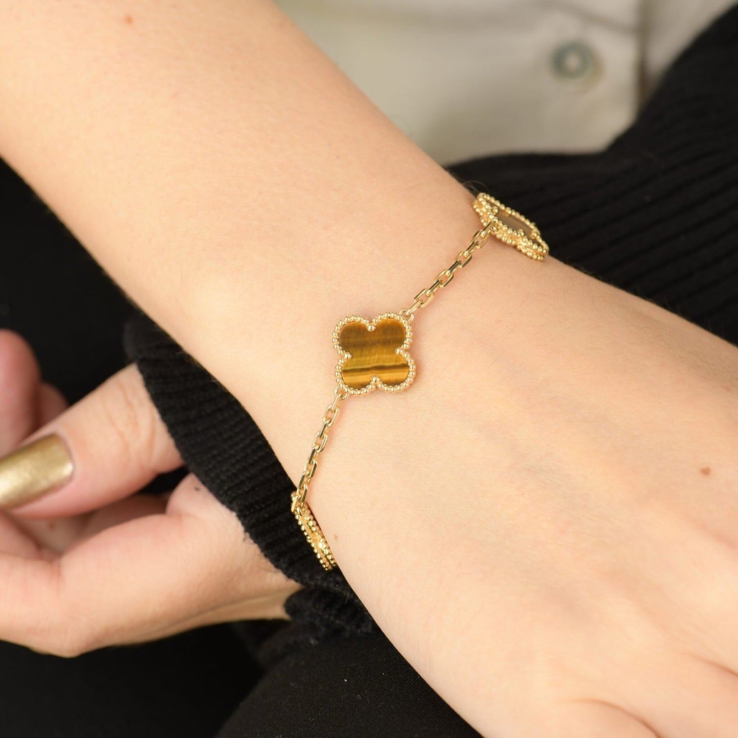[Everoly JW]CLOVER  5 MOTIFS TIGER EYE BRACELET