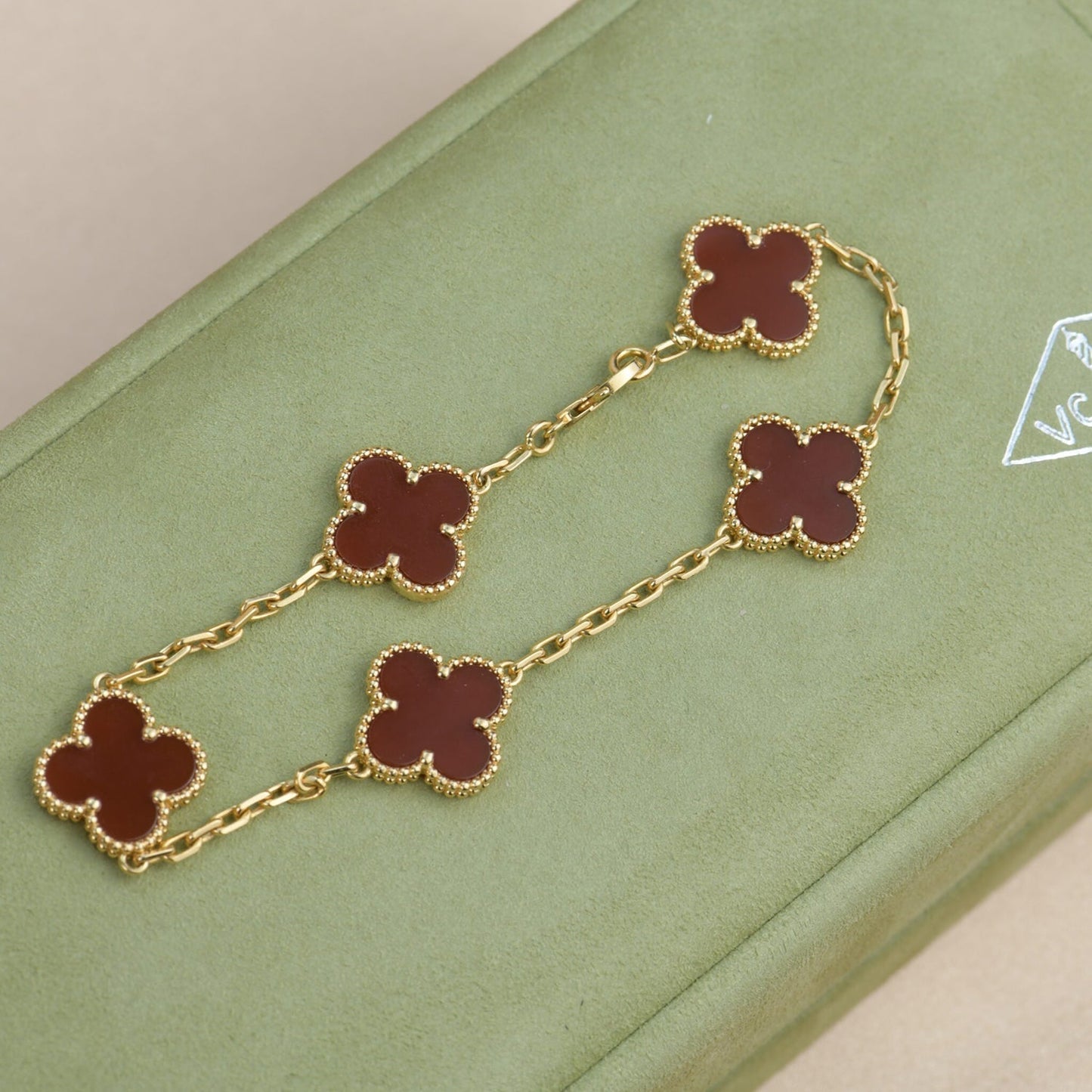 [Everoly JW]CLOVER 5 MOTIFS RED AGATE  BRACELET
