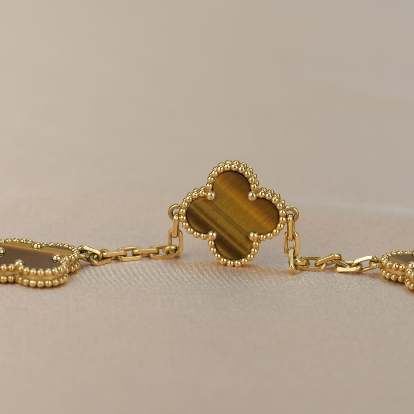 [Everoly JW]CLOVER  5 MOTIFS TIGER EYE BRACELET