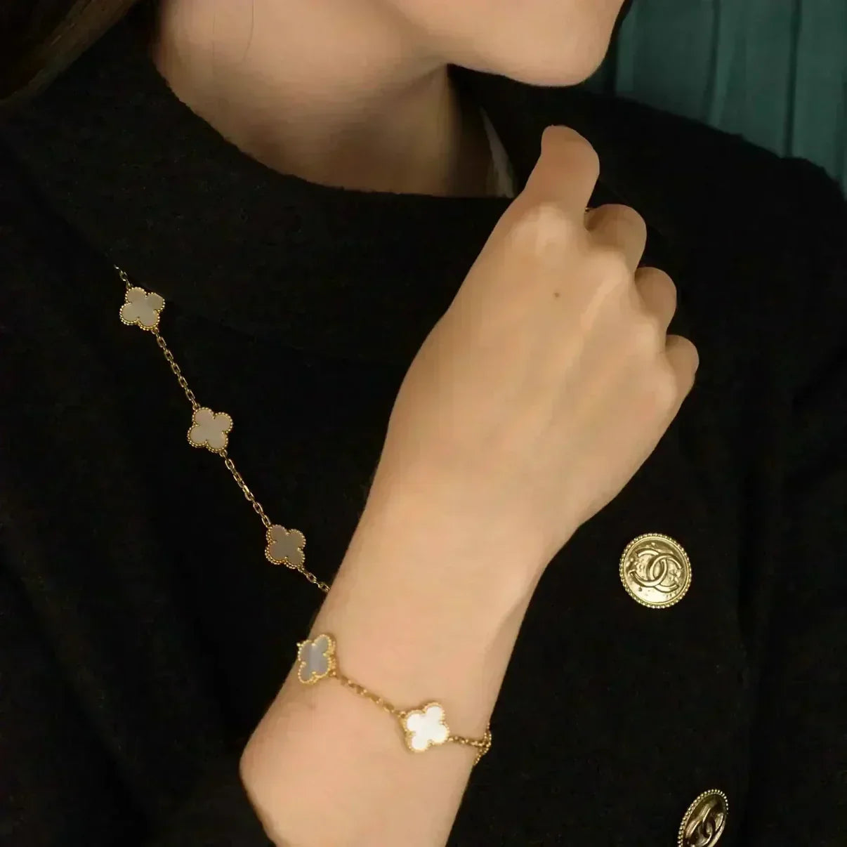 [Everoly JW] CLOVER WHITE PEARL MOP 5 MOTIF BRACELET COLLECTION