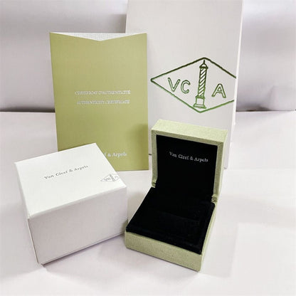 [Everoly JW]VA Kleeblatt Armband Halskette Ring Box Geschenktüte