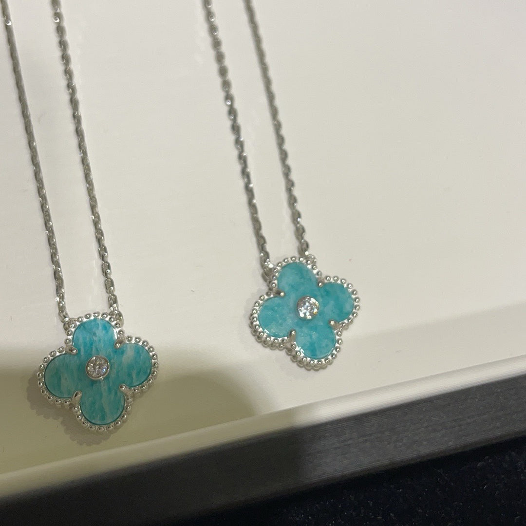 [Everoly JW]クローバー 15mm ダイヤモンド SVRES ポーセリンネックレス シルバー