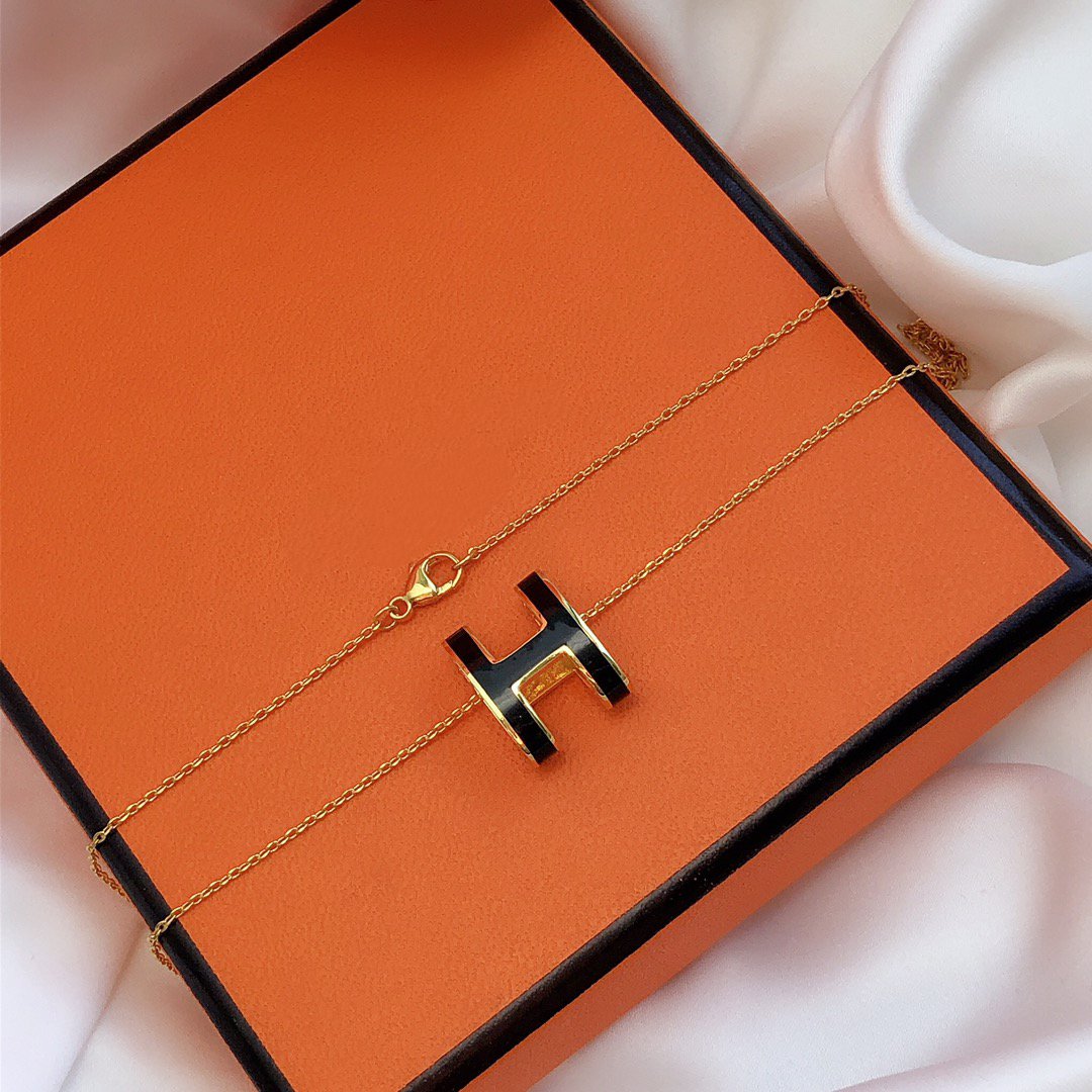 [Everoly JW]HM CLIC BLACK ENAMEL GOLD NECKLACE