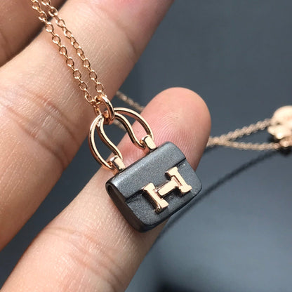 [Everoly JW] HALSKETTE MIT ANHÄNGER „HM AMULETTES CONSTANCE“ FÜR DAMEN