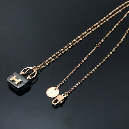 [Everoly JW] HALSKETTE MIT ANHÄNGER „HM AMULETTES CONSTANCE“ FÜR DAMEN
