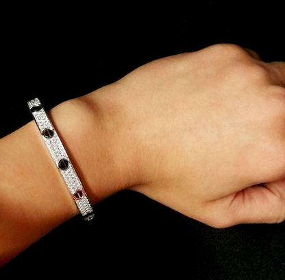 [Everoly JW] LIEBESARMBAND 6,1 MM DIAMANTBESATZTE KERAMIK 