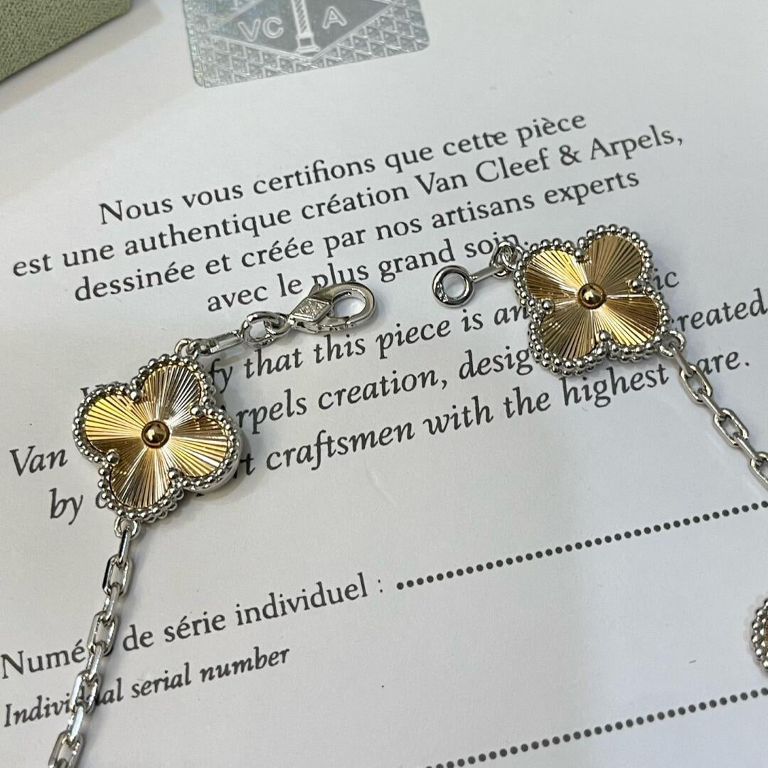 [Everoly JW]CLOVER  5 MOTIFS  CHRISTMAS LIMITED EDITION BRACELET
