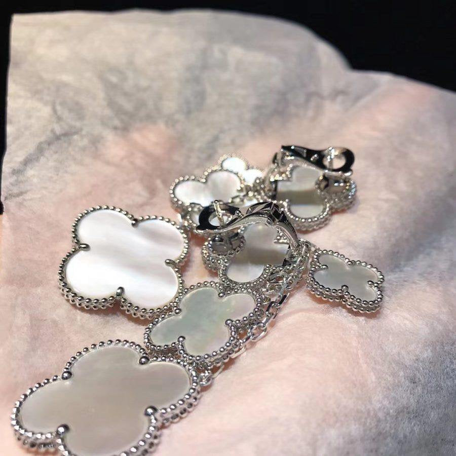 [Everoly JW]CLOVER EARRINGS WHITE MOP 4 MOTIFS SILVER