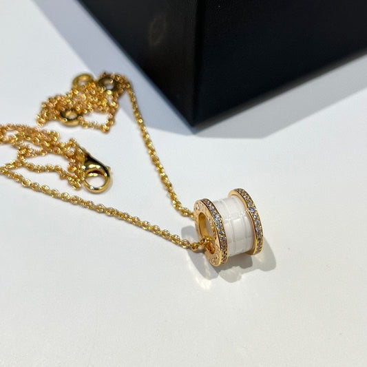 [Everoly JW]ZERO 1 WHITE CERAMIC DIAMOND PINK GOLD NECKLACE